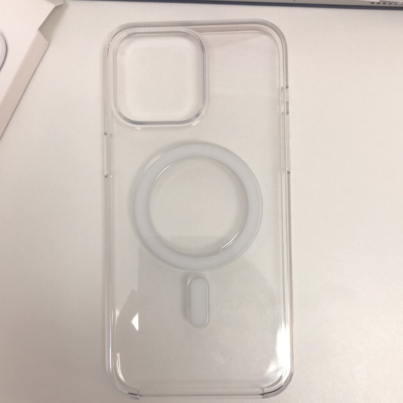 Iphone 15 pro max clear case NEVER USED. - Picture 2 of 2